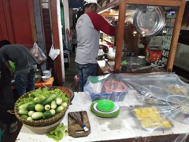 SOTO JAKARTA BABAT DAN KIKIL