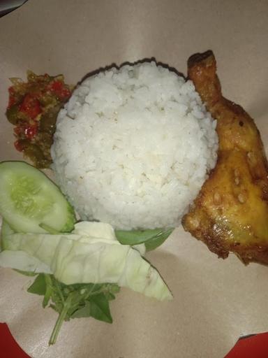 WARUNG MAMA NOVA( PECEL LELE, AYAM GORENG)