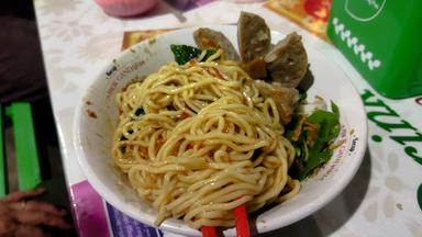 BAKSO & MIE AYAM JAMUS