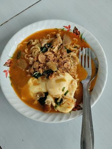 SOTO AYAM &BUBUR AYAM CEKER