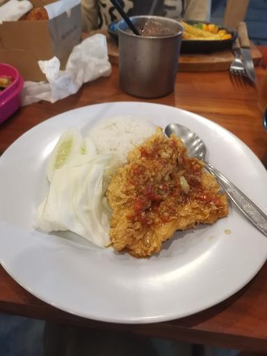 WARUNG STEAK KAKI LIMA