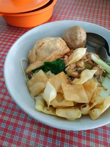 WARUNG BAKSO SEHAT B.HJ.WIJIYANTO