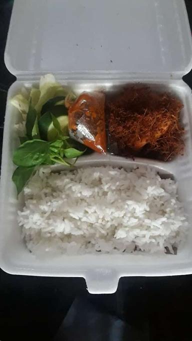 AYAM GORENG LAOS DAN RICA RICA AYAM DAPUR NGEBUL KIREYVAN