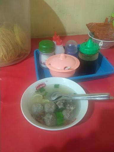 BAKSO SOTO MIE AYAM PAK YANTO PASAR PON