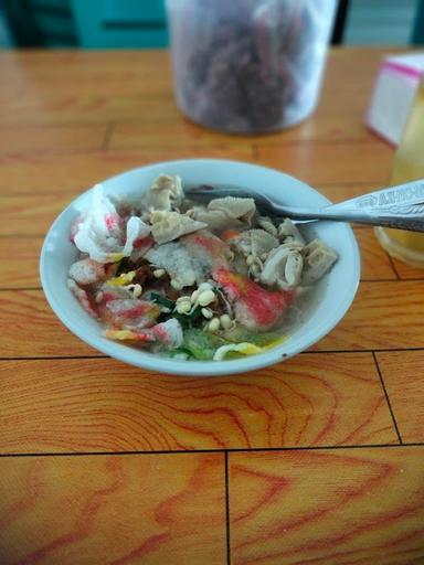 BAKSO SOTO MIE AYAM PAK YANTO PASAR PON