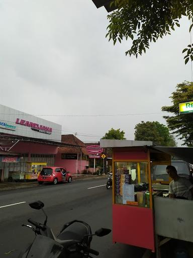 MARTABAK JL PAHLAWAN