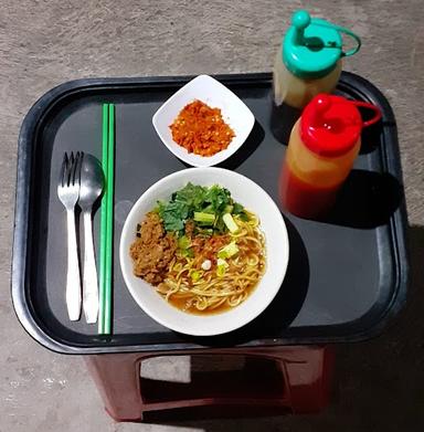 MIE AYAM NUNGGAL ROSO