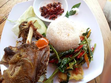 SAMBEL BLETHOK AYAM BEBEK GORENG