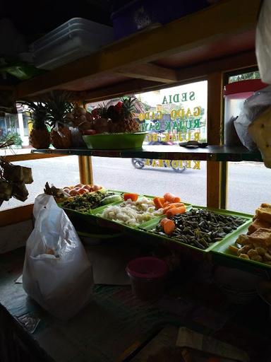 WARUNG GADO-GADO KUNING