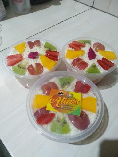 ALIN SALAD BUAH DAN KING CREPES KARANGKLESEM