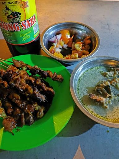 SATE BEBEK DAN SATE AYAM BERKOH