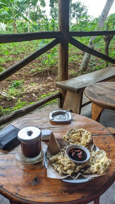 WARUNG MAKAN JOGLO BERKAH