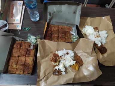 MARTABAK, MOLEN DAN TAHU PLETHOK