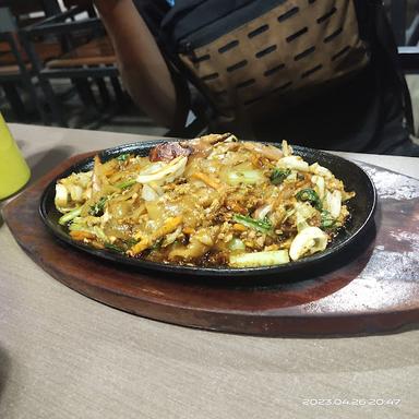 MIE AYAM HOTPLATE & STEAK