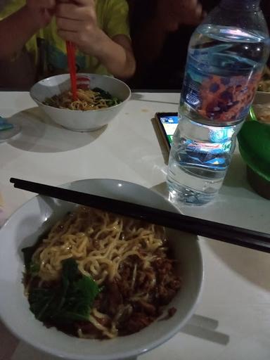 MIE AYAM TIPAR