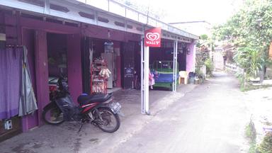 RUMAH MAKAN BELKCAMP