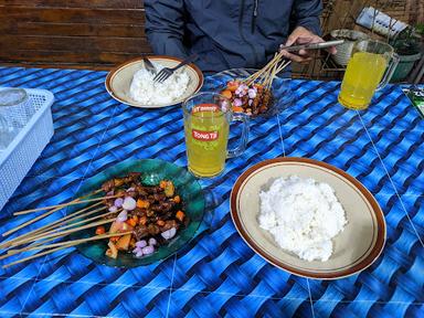 SATE AYAM ARCA MADURA