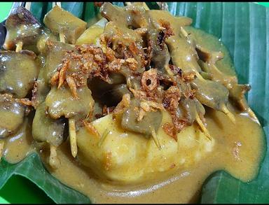 SATE PADANG PUTRA PARIAMAN