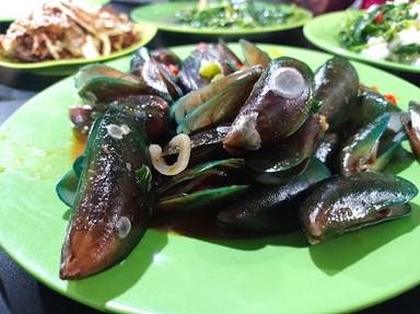 WARUNG LAMONGAN TRUBUS, SEAFOOD & AYAM BAKAR