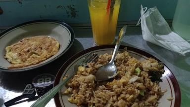 WARUNG MAKAN INDOMIE (WARMINDO) PUTRA MIRASA