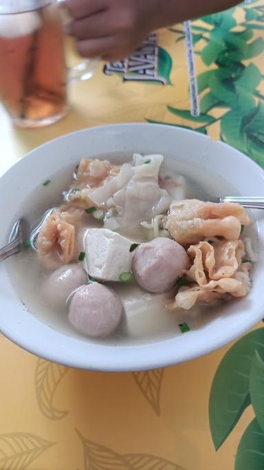 BAKSO PAK TAHAN