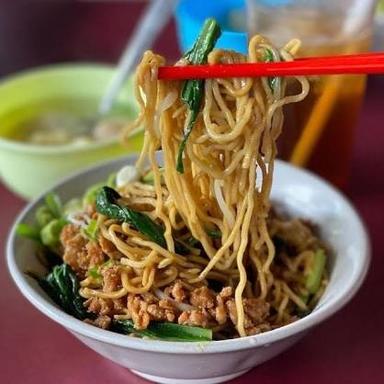 MIE AYAM & BAKSO MANG TORI