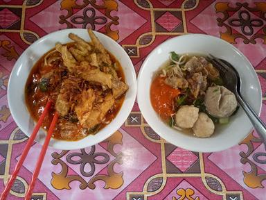 MIE AYAM BASO MANG KARSIM