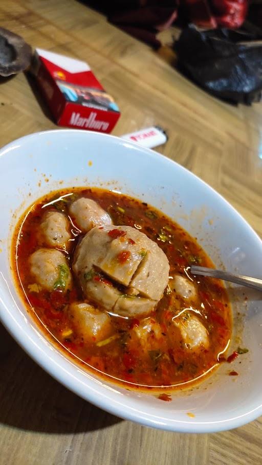 MIE BAKSO & MIE AYAM PENGKOLAN UJANG