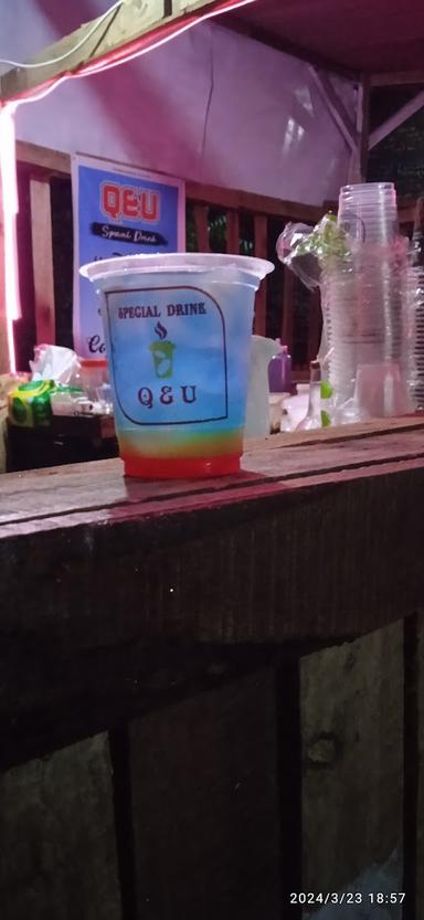 Q & U MINI BAR