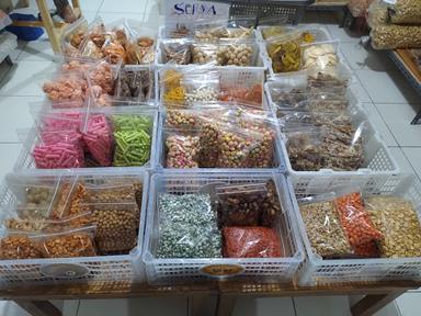 TOKO SNACK HERMAN JAYA (KUE KERING DAN ANEKA SNACK)