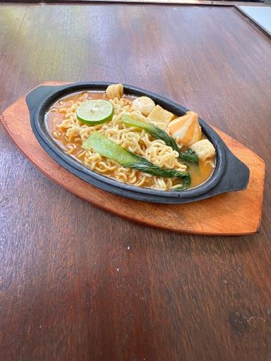 BTS CAFE BAKMIE HOTPLATE