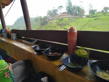 WARUNG KOPI DAN CUANKI AREVAN