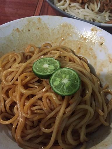 MIE AYAM BAKSO RAGIL