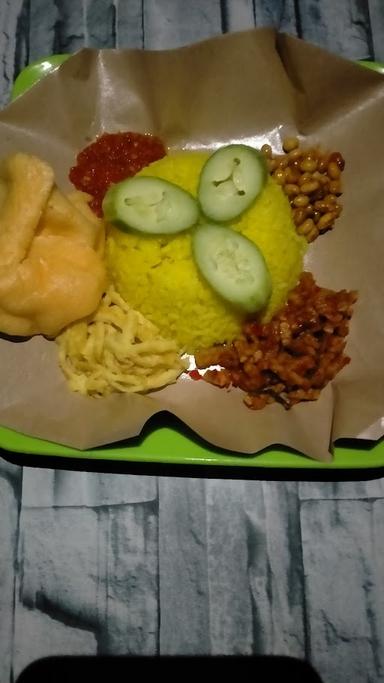 NASI KUNING & NASI UDUK