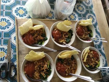 WARUNG MIE & BAKSO SAWARGI JAYA