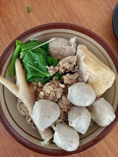 MIE BAKSO MAHKOTA PANGANDARAN