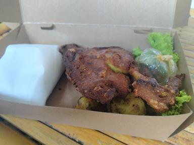 AYAM BEBEK HAREUDANG