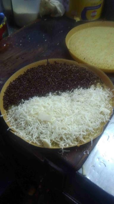 MARTABAK SUNGLONE - TELUR DAN MANIS