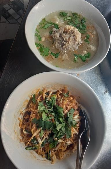 NGARIUNG MIE AYAM & BAKSO