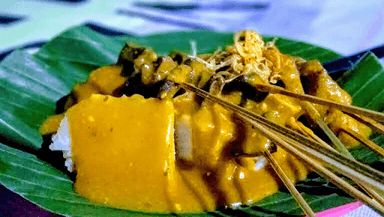 SATE PADANG MEYLAN GBI