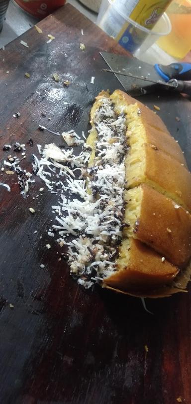 MARTABAK MAHKOTA