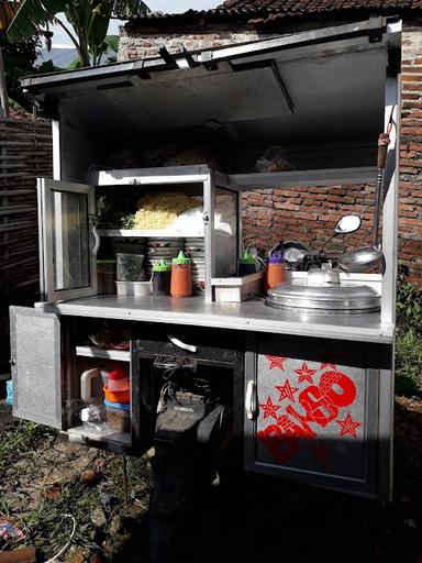 BAKSO MERAH PUTIH NANANG