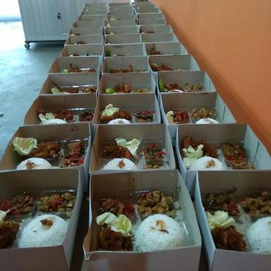 NASI LIWET AYAM KAMPUNG MA UYE