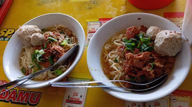 PONDOK BAKSO & MIE AYAM DOA IBU