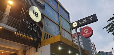 HABITUS CAFE