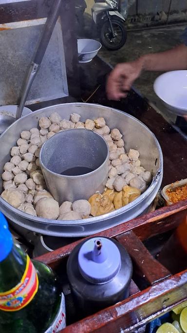 GEROBAK BAKSO TIDUNG MARIOLO