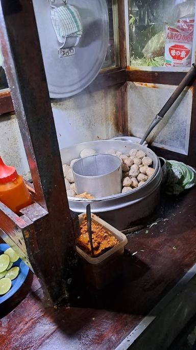 GEROBAK BAKSO TIDUNG MARIOLO