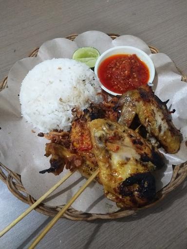 SATE KAKI LIMA