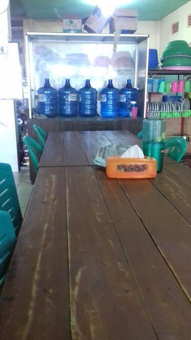 RUMAH MAKAN AYAM KAMPUNG