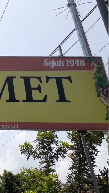 TOKO SLAMET